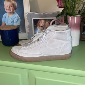 7.5 hightop beige suede nike blazers